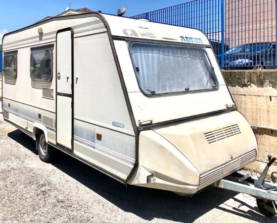 Roulotte Adria Optima 360